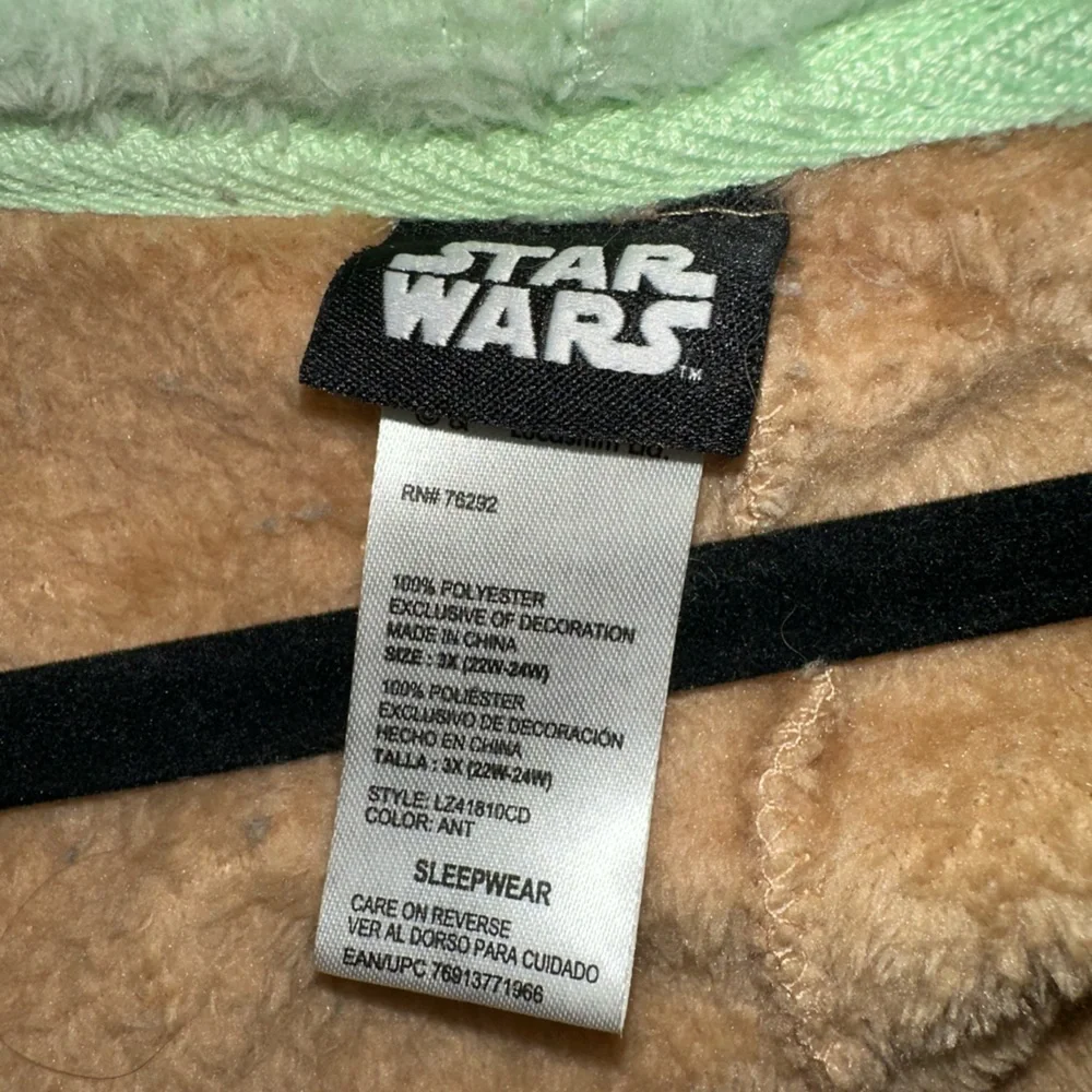 Star Wars Beige and Mint Green Character Onesie - Picture 3 of 3